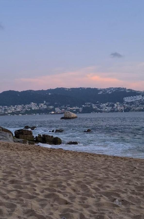 En Torres Gemelas 2812 Sur Apartahotel Acapulco