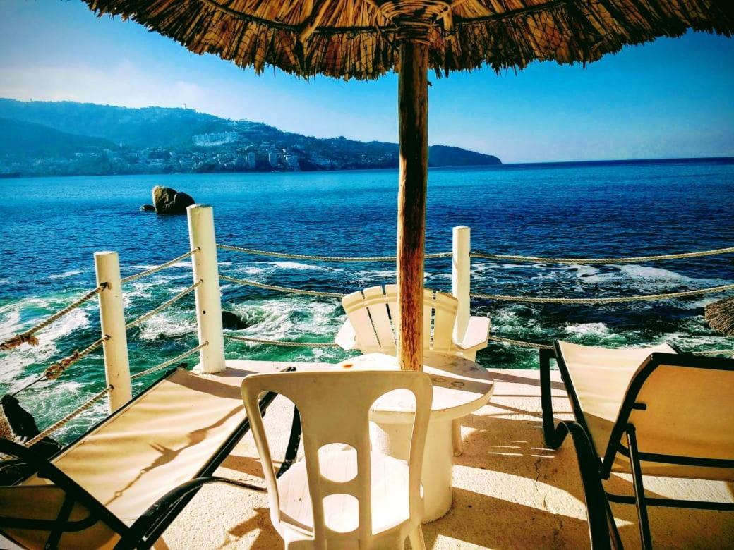 En Torres Gemelas 2812 Sur * Acapulco