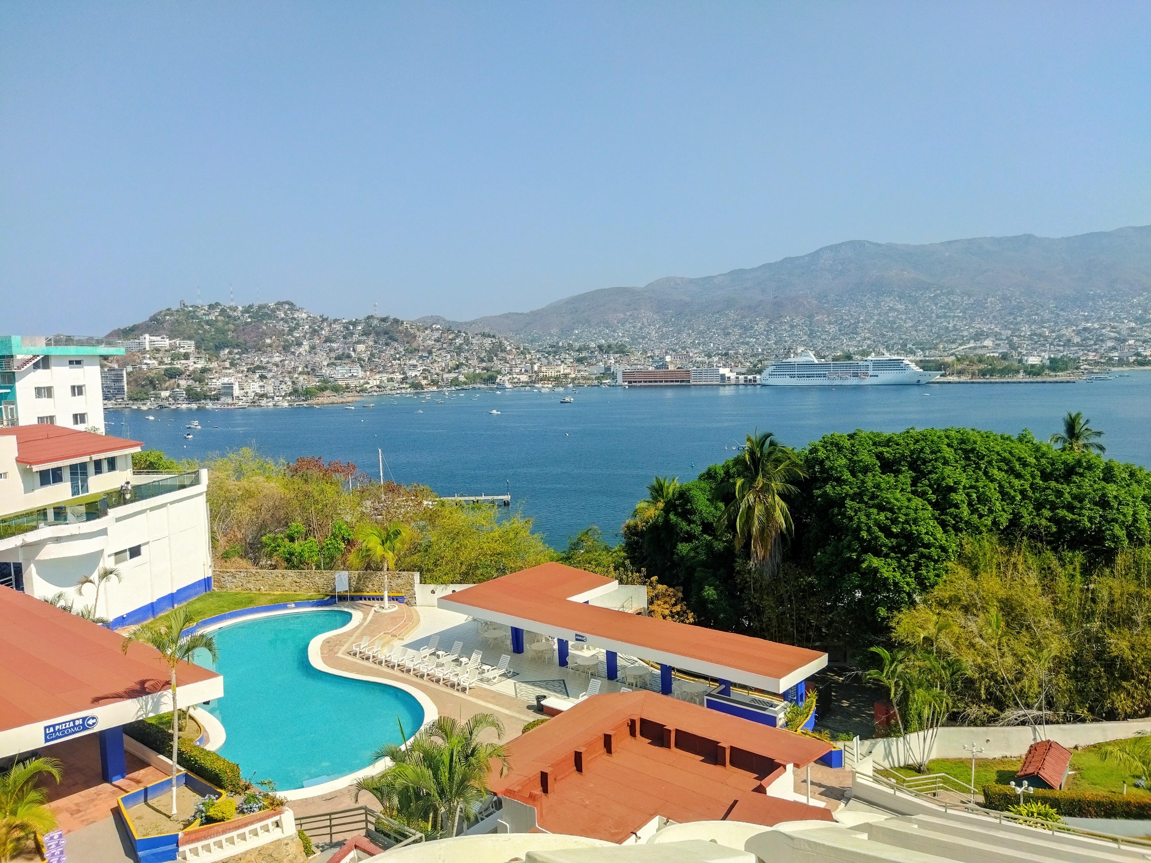Aristos Hotel