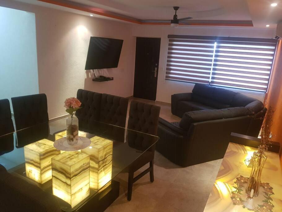 Departamento En Zona Dorada De *