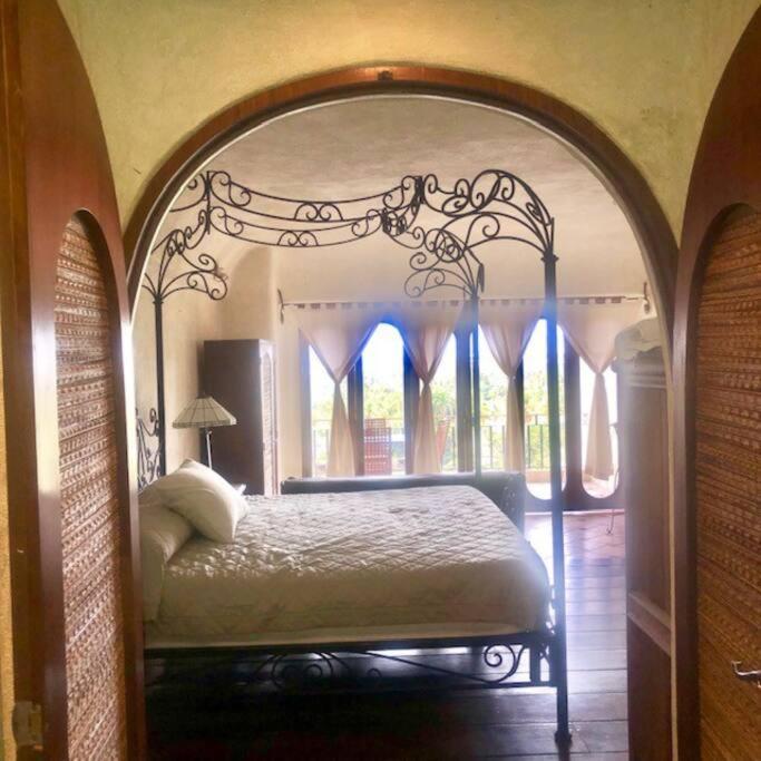 Beautiful Fully Restored After Otis In Diamante Apartamento