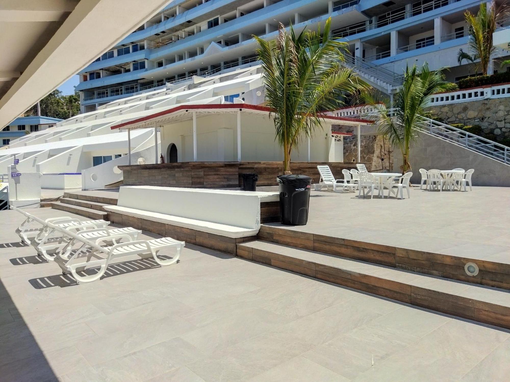 Aristos Hotel