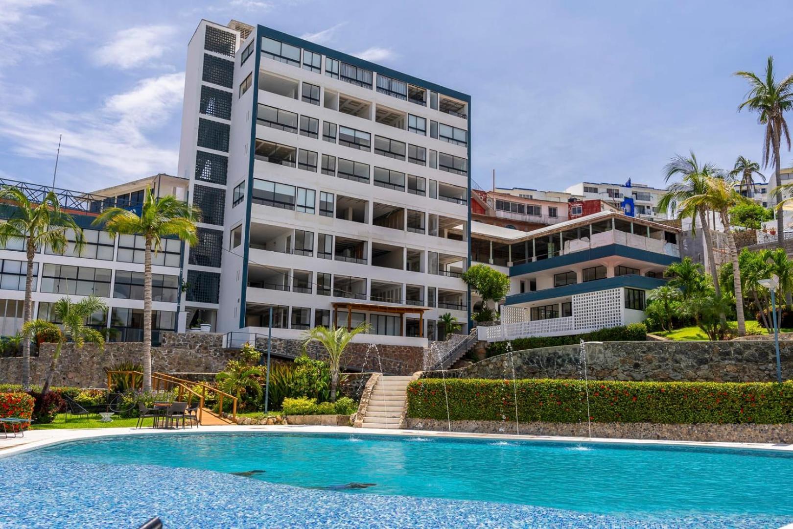 Retreat With Bay Views & Amenities * Acapulco