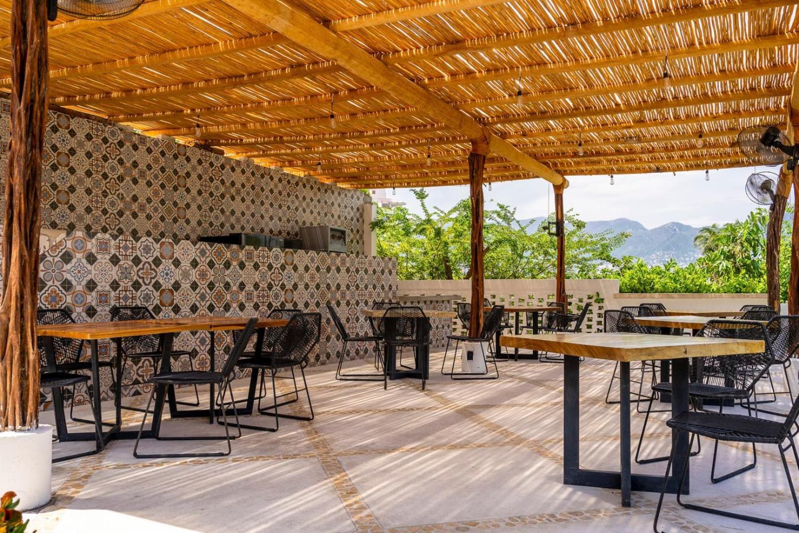 Retreat With Bay Views & Amenities * Acapulco