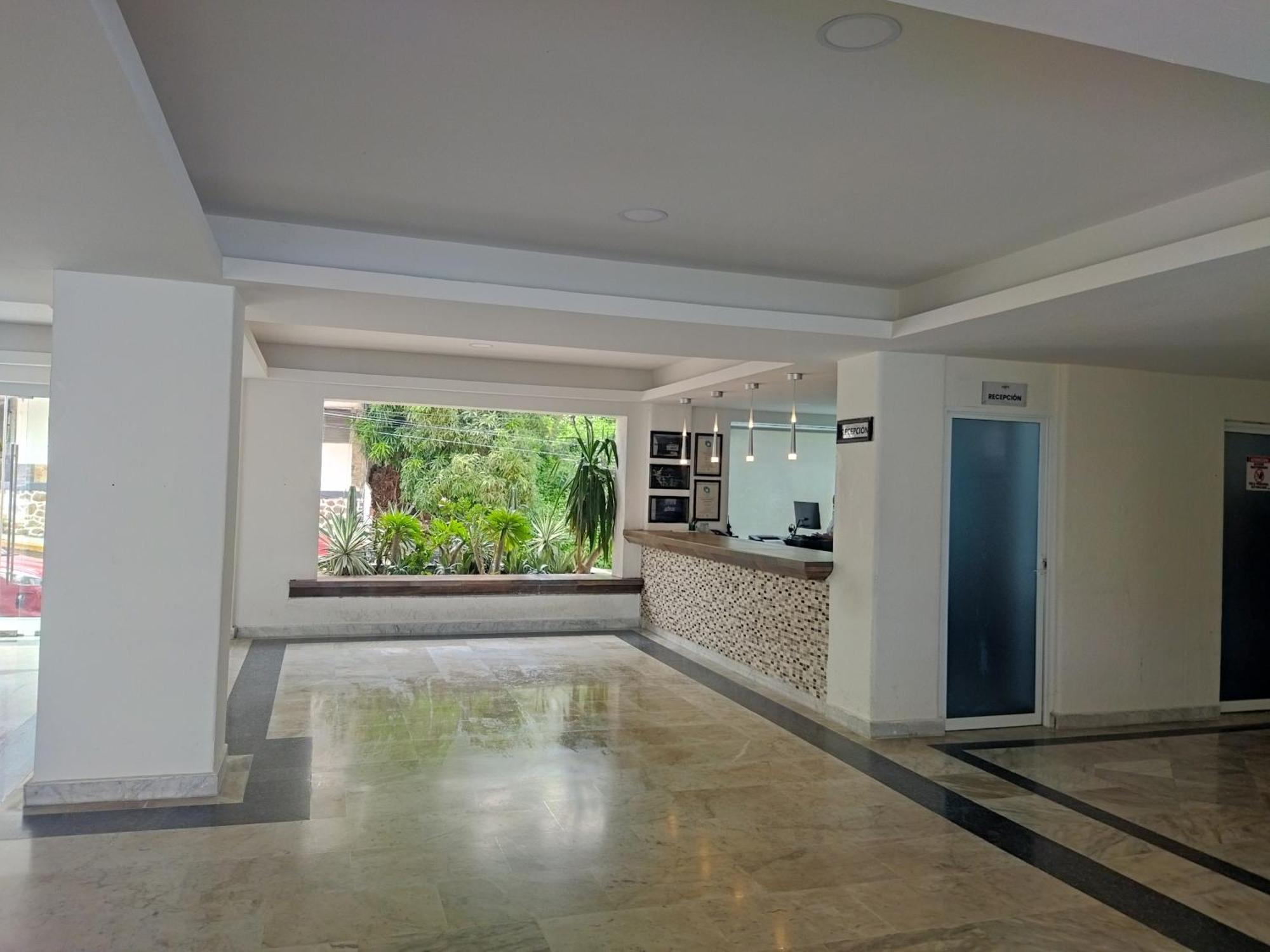 Aristos Hotel 4*