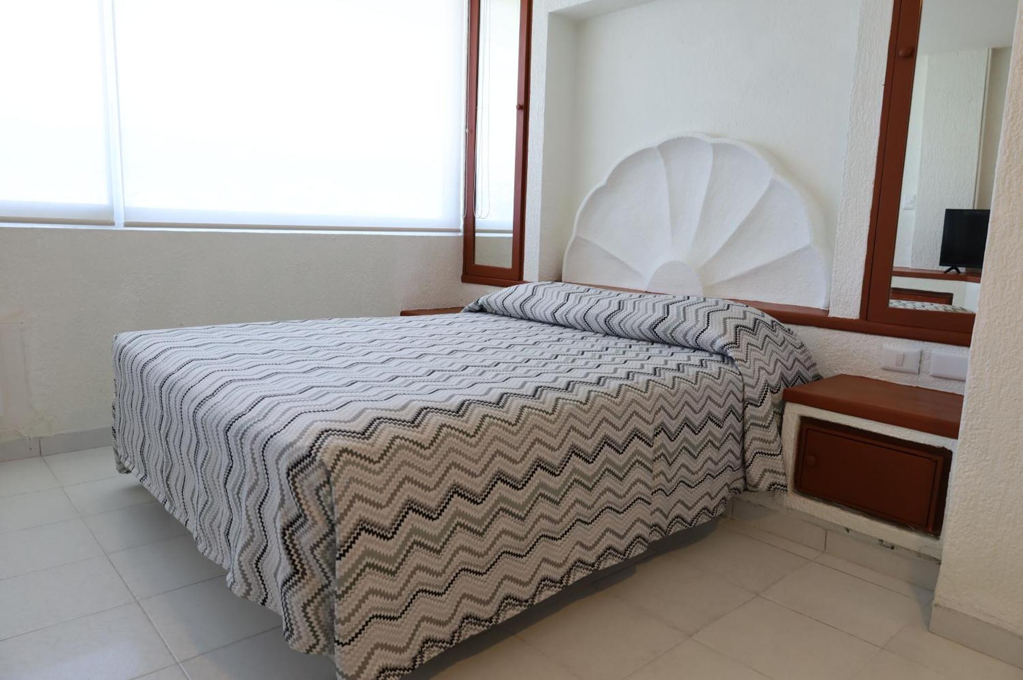 Aristos Hotel Acapulco
