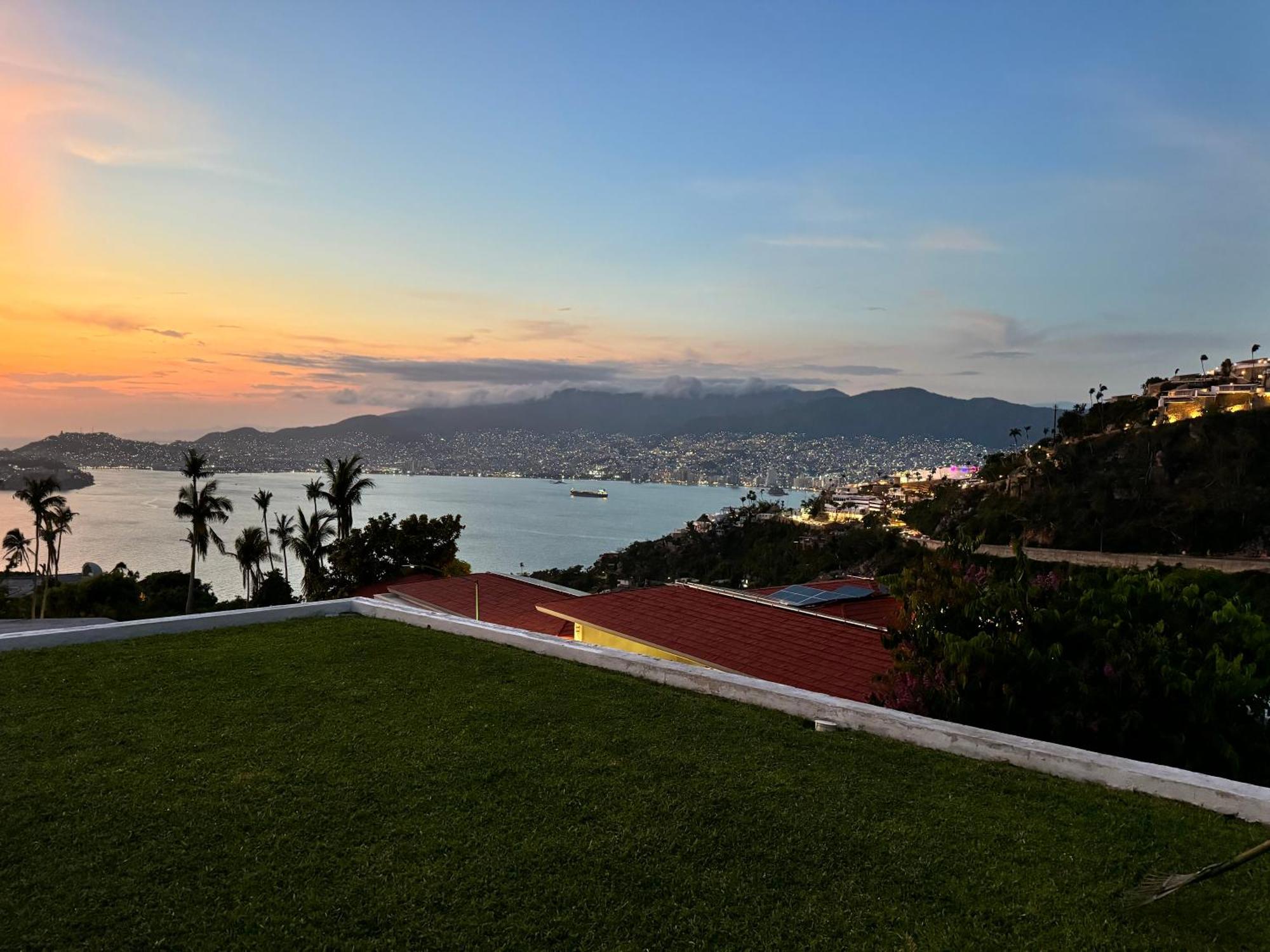 Casa Brisas Con La Mejor Vista De *
