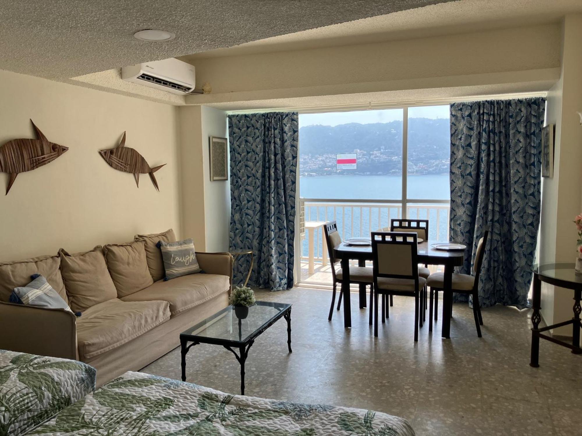 Ocean And Front Views * Acapulco