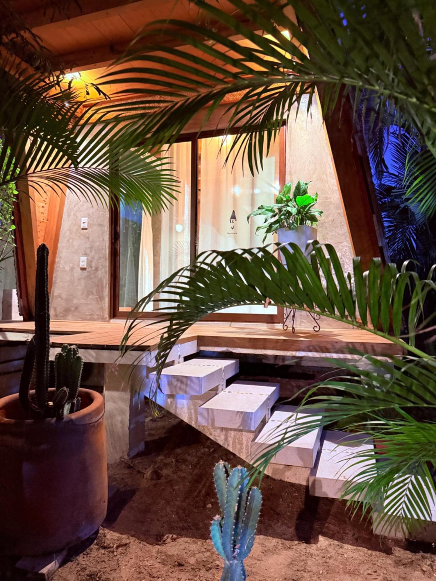 A&v Boutique 3*