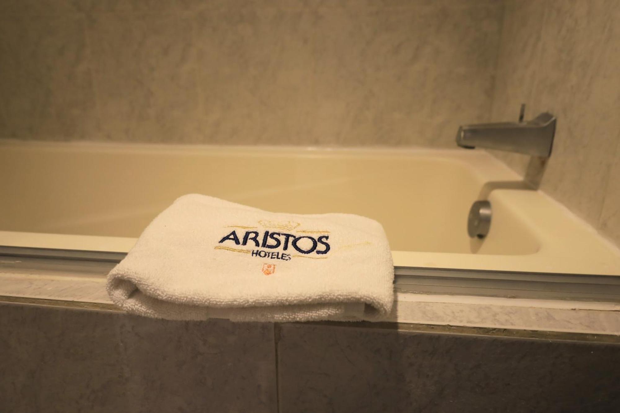 Aristos 4*