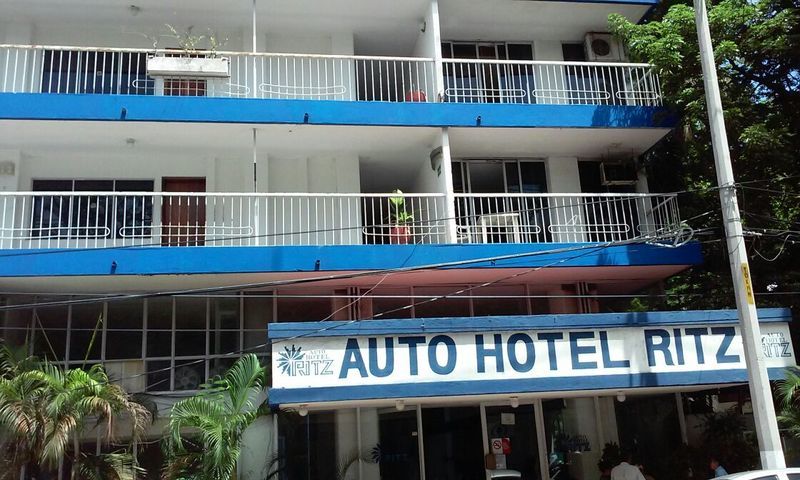 Auto Ritz 3*