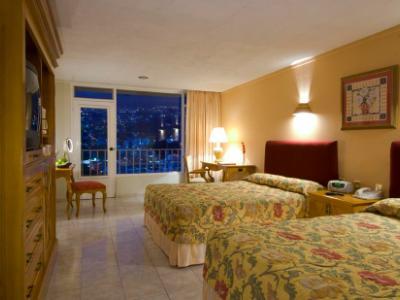 Krystal Hotel 3*