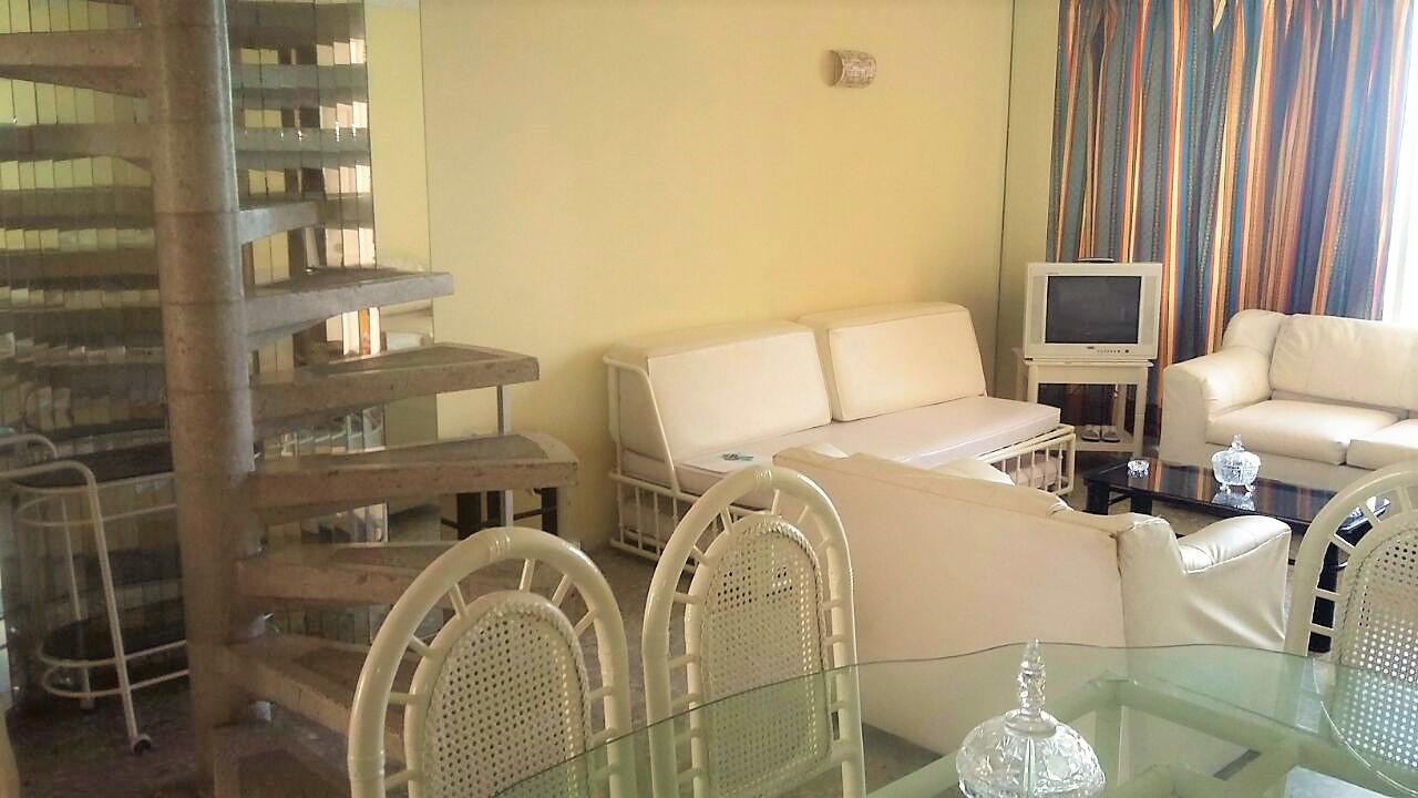 Apartahotel Penthouse En Torres Gemelas *
