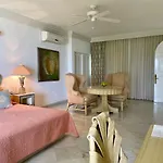 Villa Jade Luxury Full Service Staff Villa