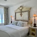 Villa Jade Luxury Full Service Staff Villa