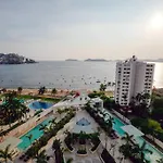 Luxury Apartment In Front Of Acapulco Beach