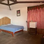 Donde Mira el Sol HOTEL RETIRADO Y ESPACIOSO CON CONDICIONES IDEALES PARA PASAR LA CONTINGENCIA CON LA MAYOR SEGURIDAD