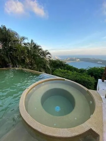 La Chiquita Del Mar