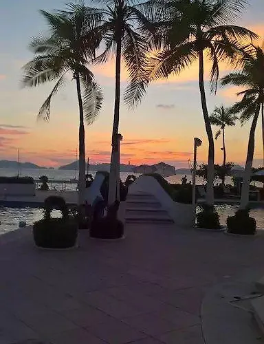 La Palapa Costa Azul