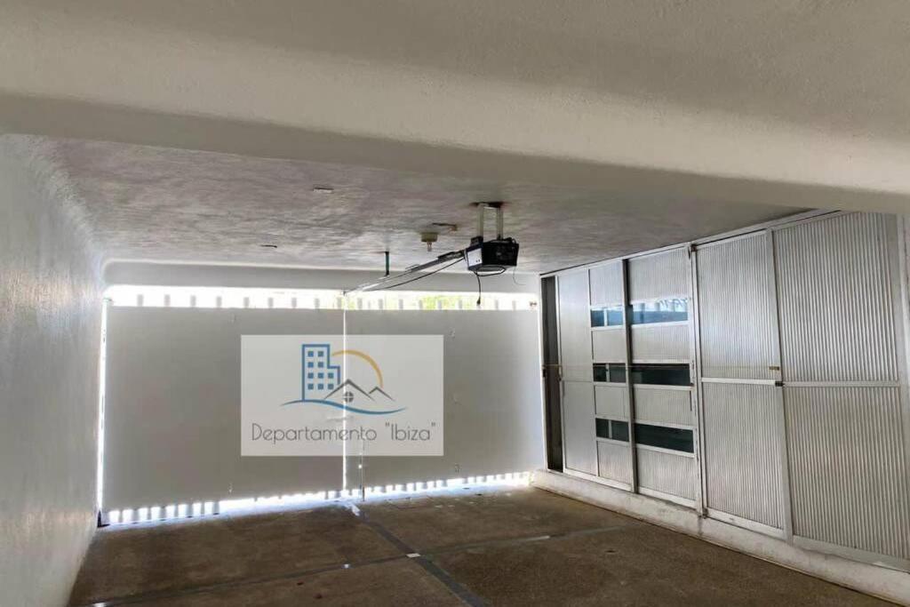 Departamento En Costera A Media Cuadra De La Playa Acapulco