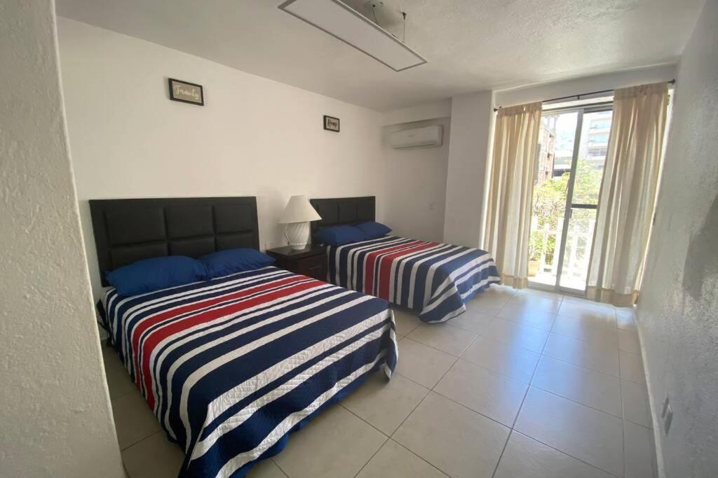 Departamento En Costera A Media Cuadra De La Playa Acapulco