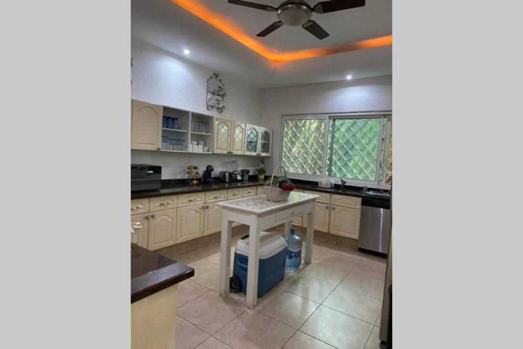 Ave Del Paraíso Apartamento Acapulco