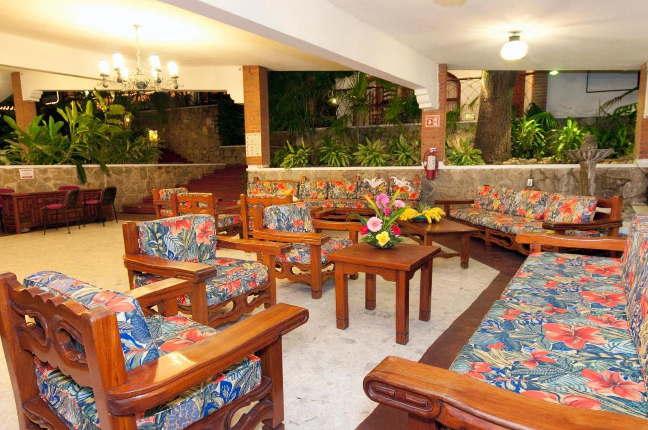 Hotel Real Bananas 3*