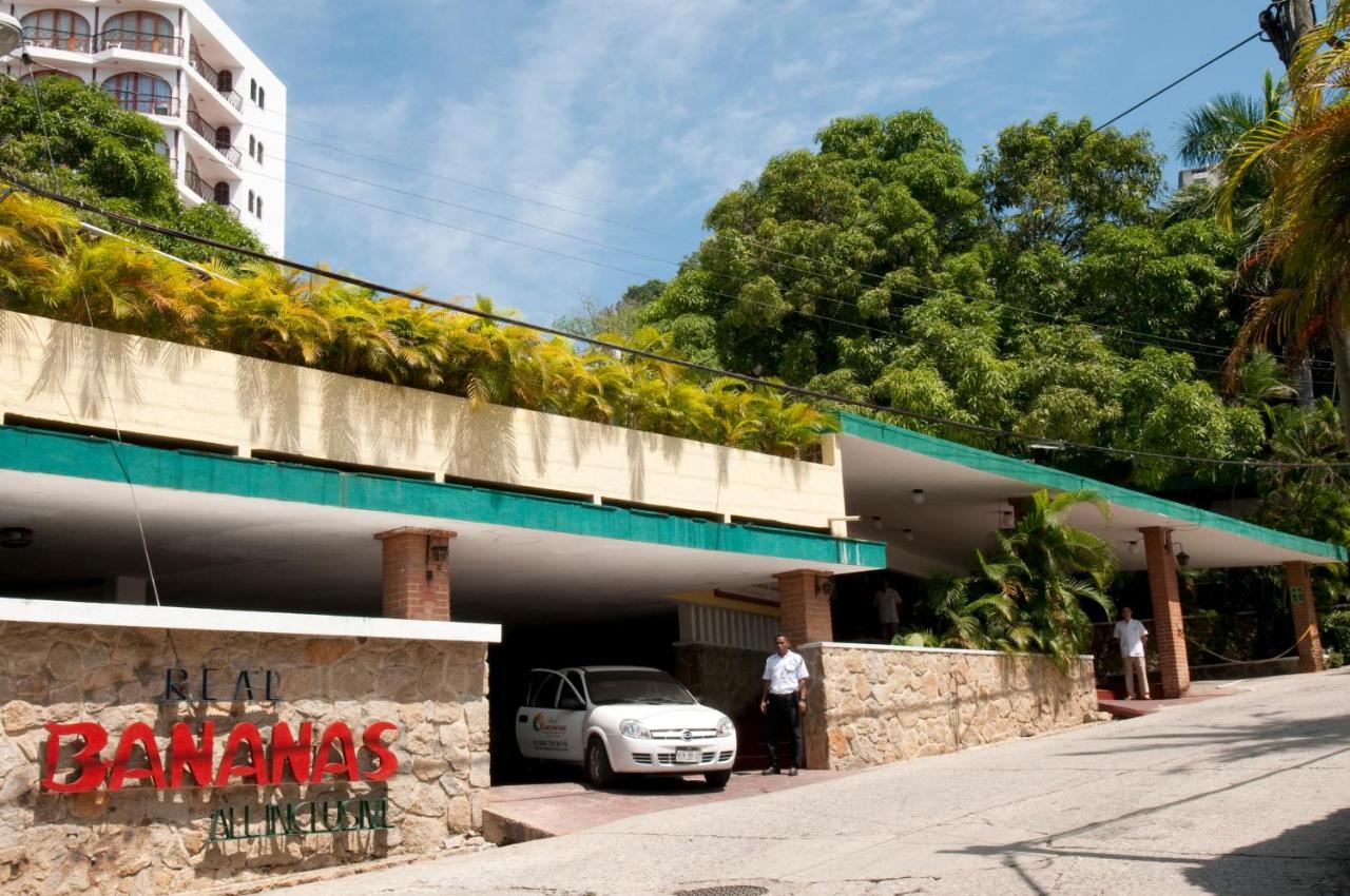 Real Bananas Hotel Acapulco