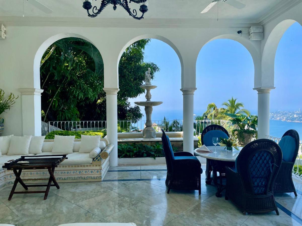Villa Jade Luxury Full Service Staff