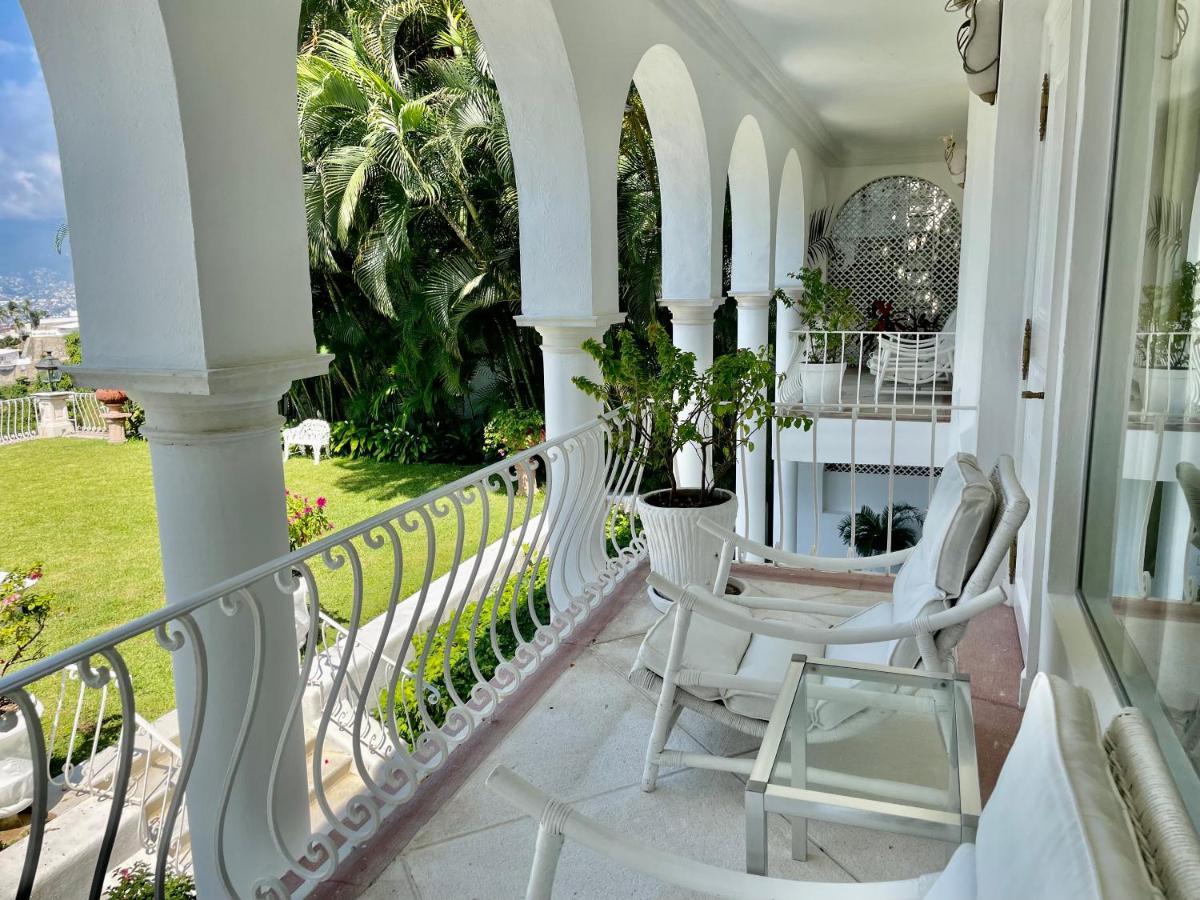 Jade Luxury Full Service Staff Villa *