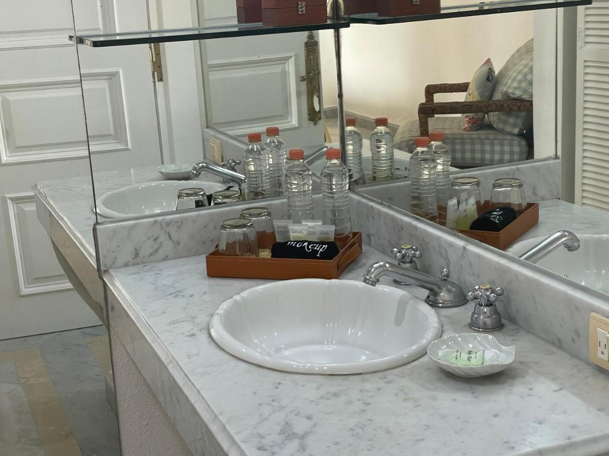 Jade Luxury Full Service Staff Villa Acapulco