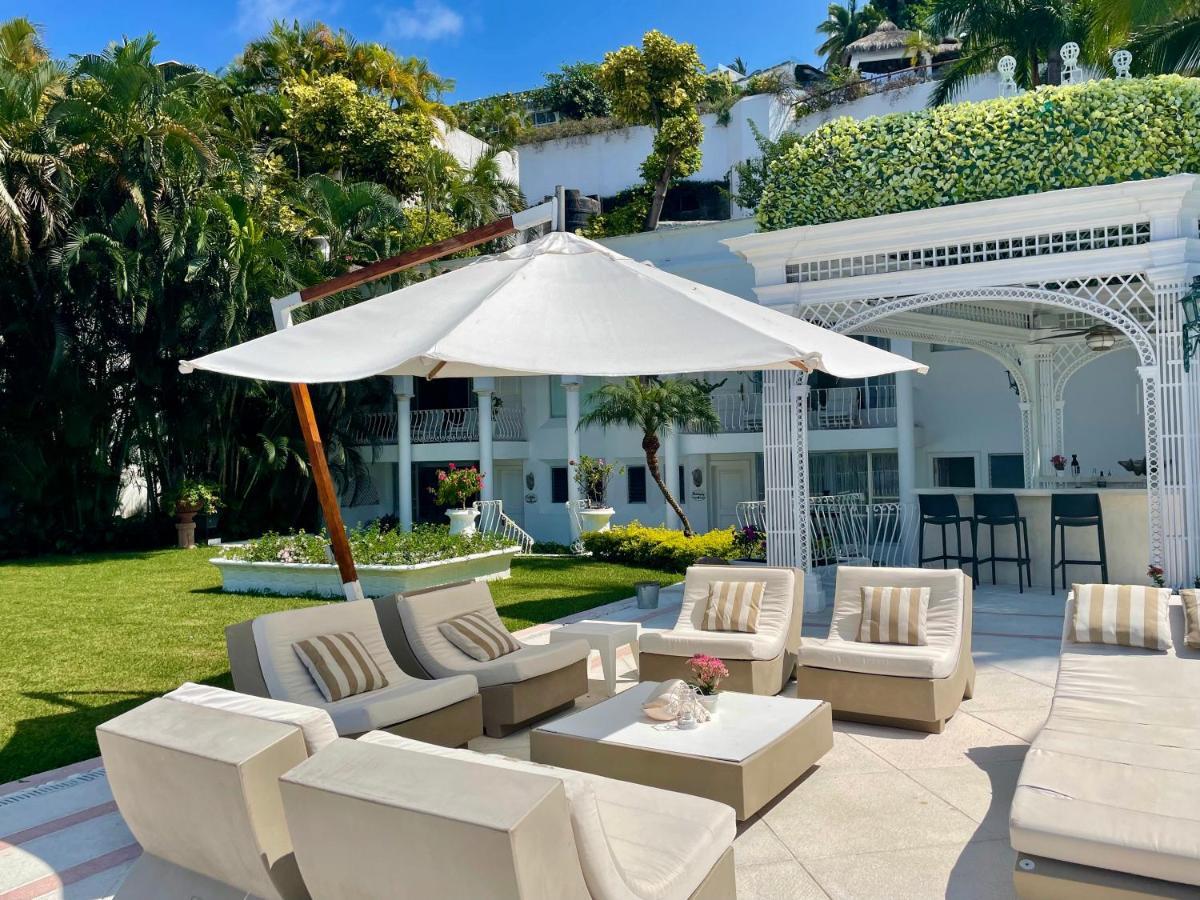 Jade Luxury Full Service Staff Villa