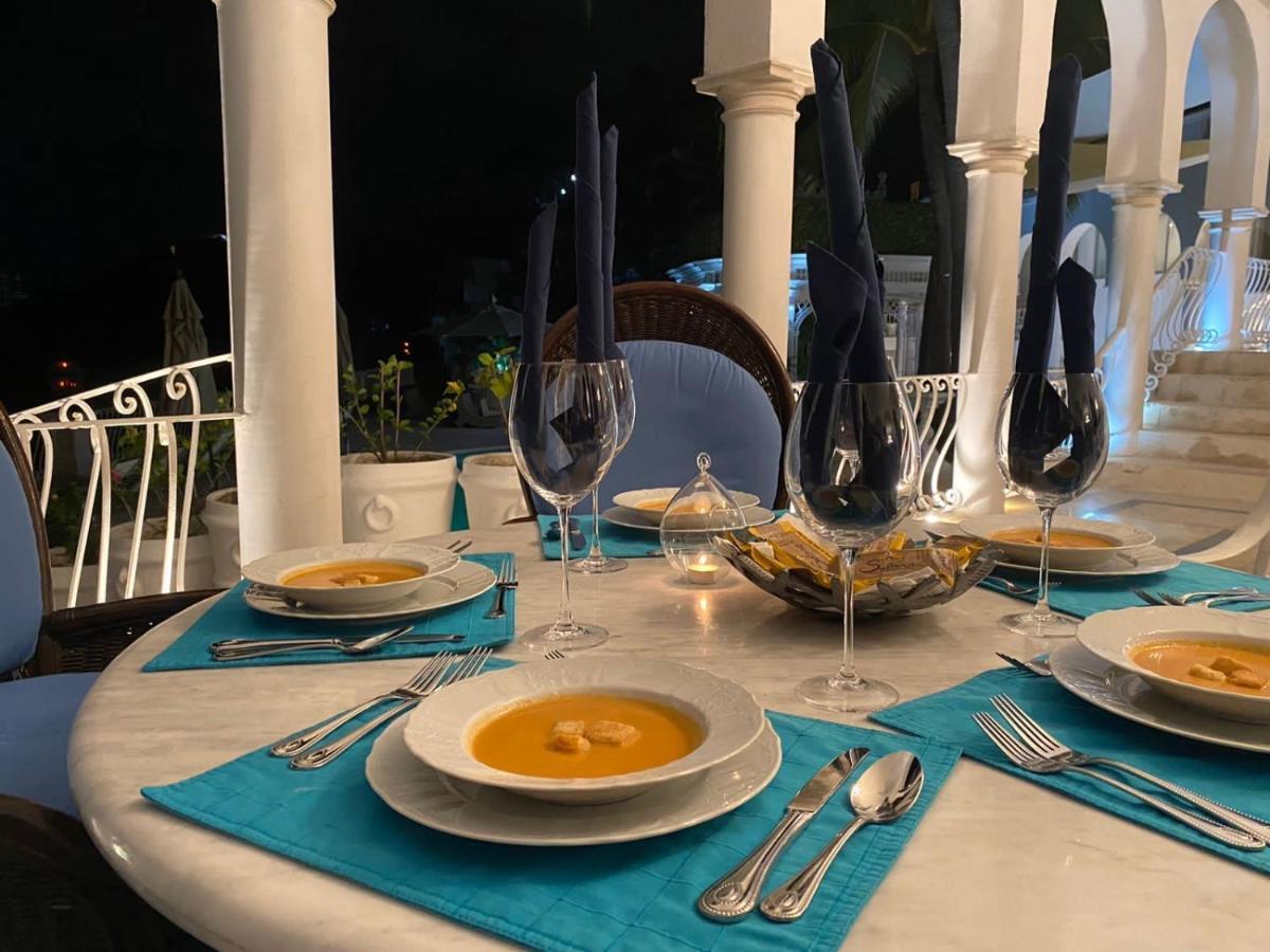 Jade Luxury Full Service Staff Villa