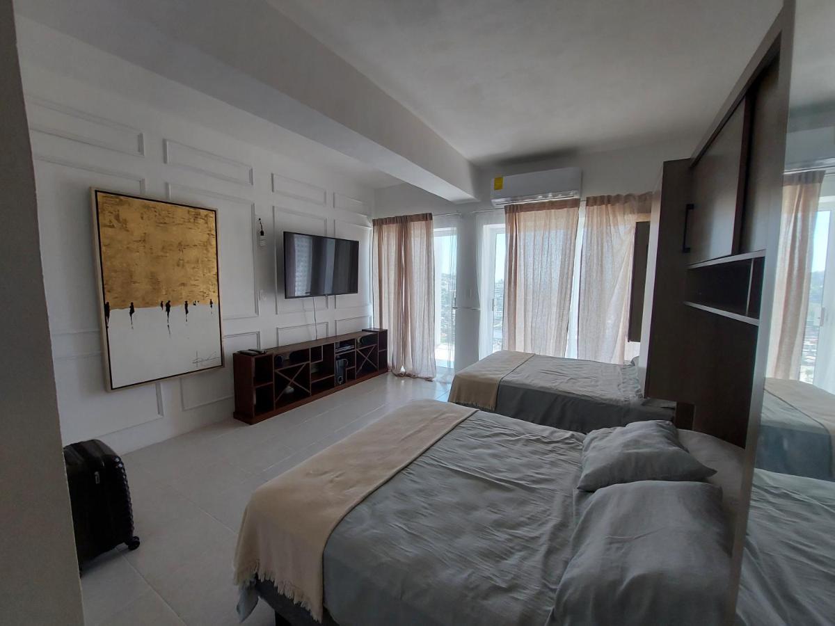 Casa Blanca Grand *