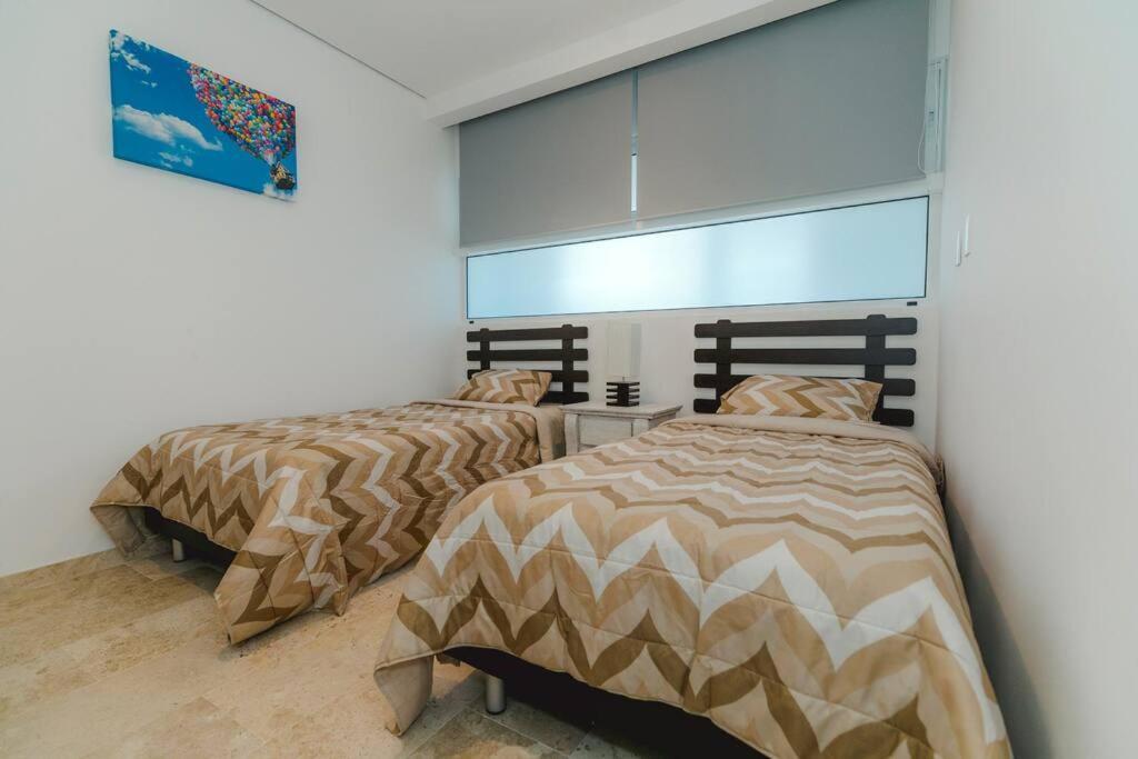 Luxury In Front Of Apartment Acapulco