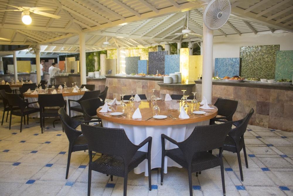 Elcano 4*
