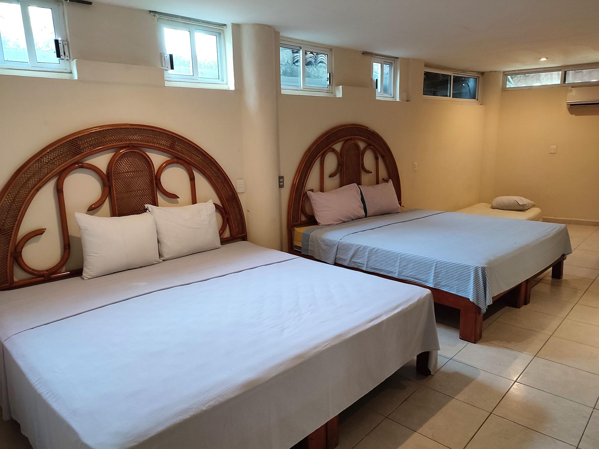 Hotel Ashly 3*
