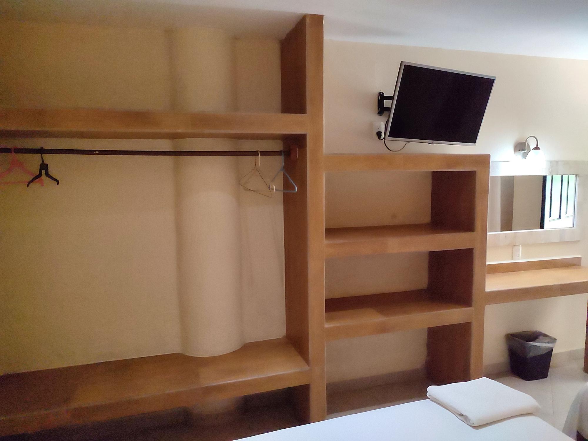 Hotel Ashly 3*