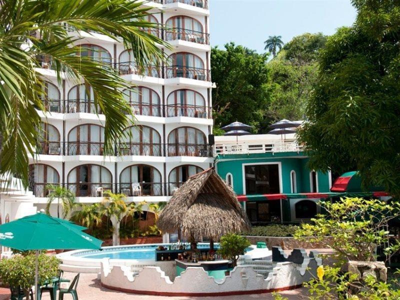 Real Bananas Hotel Acapulco