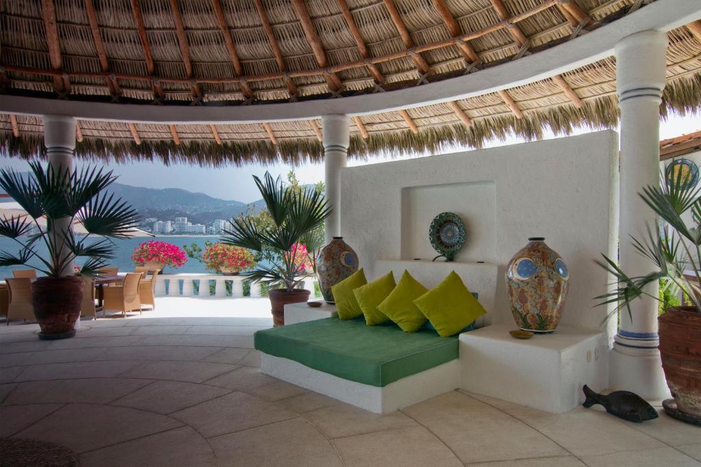 Alejandra Acapulco